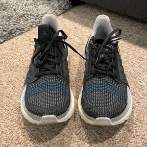 Adidas UltraBOOST 19